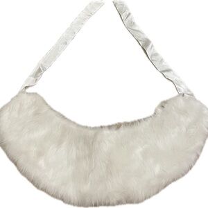 Elegant White Faux Fur Girl’s Shawl